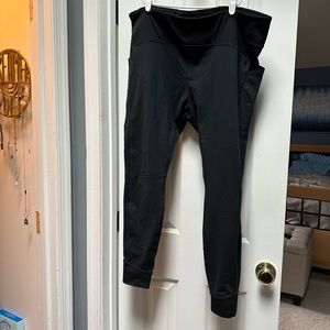 Brooks Momentum Thermal tight